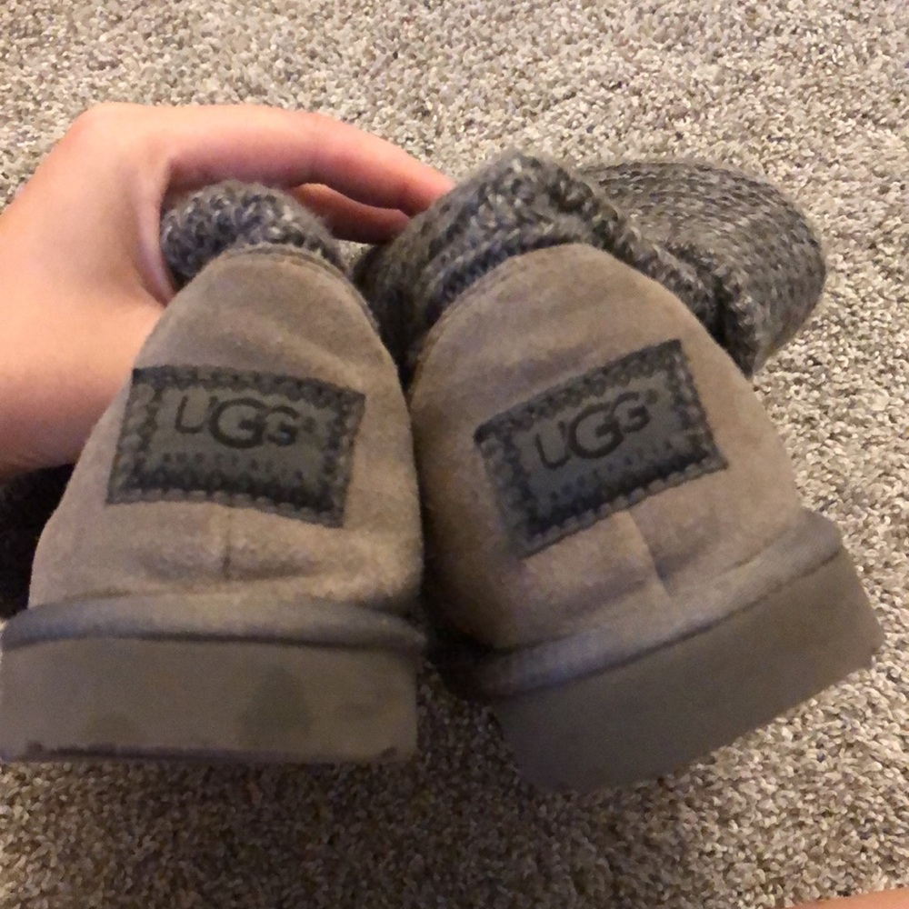*SOLD* Grey Ugg Cardy Knit Boots - Picture 5 of 9